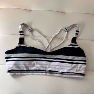 Lululemon Women Free To Be Sports Bra Activewear Yoga Striped White Black